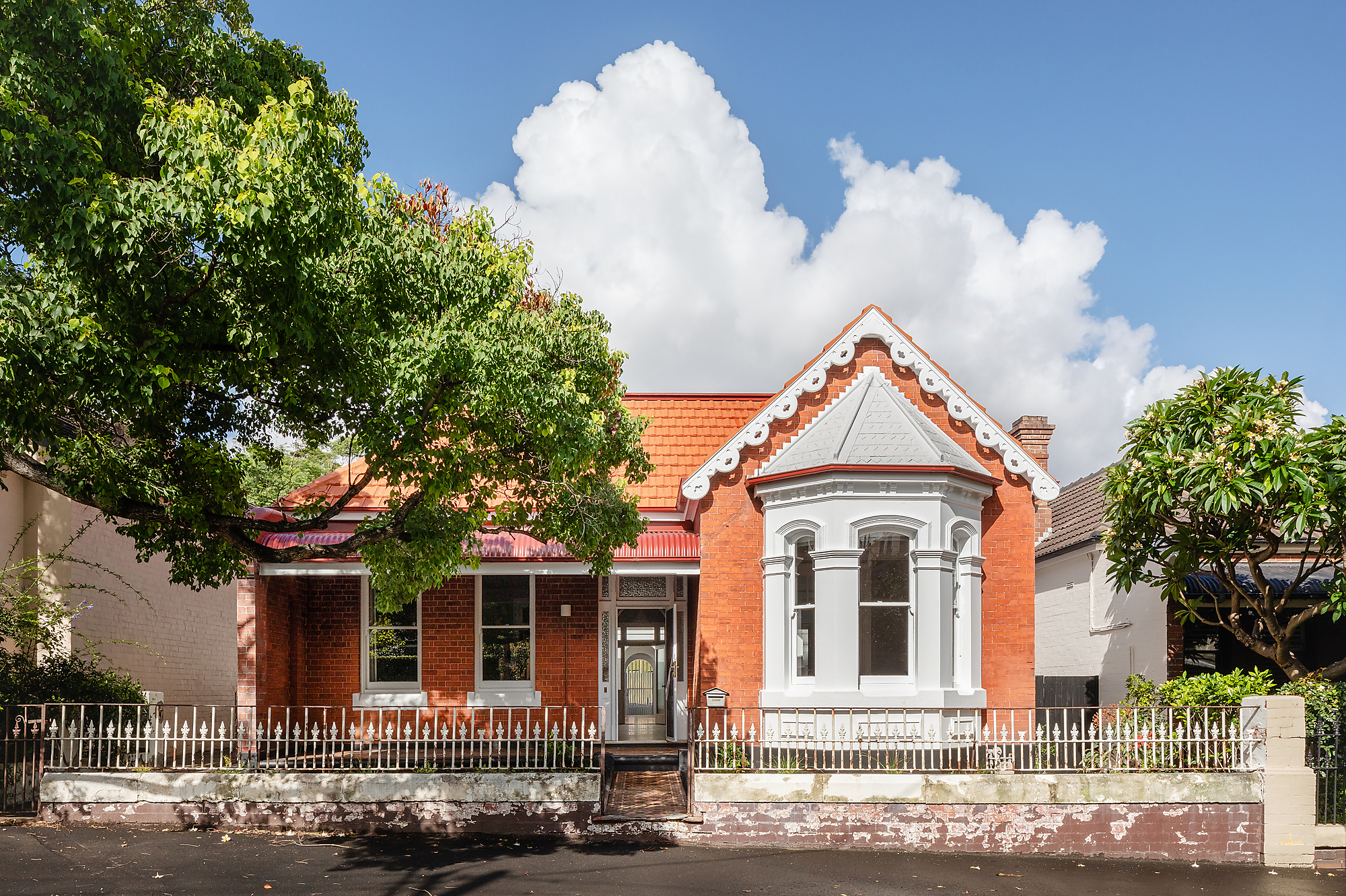 Interior photograph of Glebe House by Katherine Lu